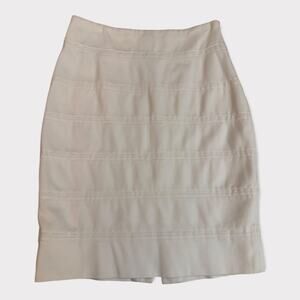 White House Black Market Off-White Tiered Pencil Skirt Size 0